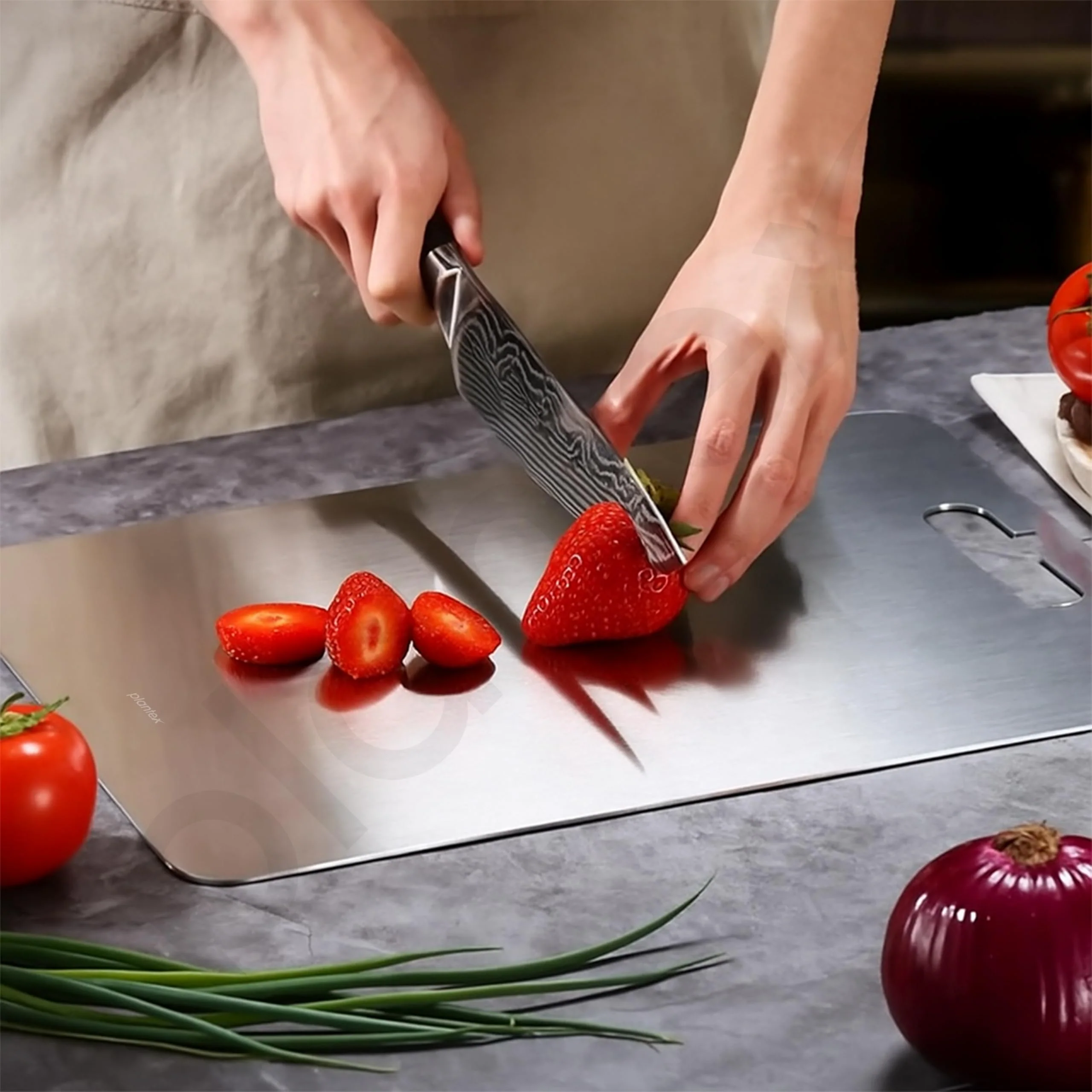 Plantex Stainless Steel Chopping Board/Vegetable Cutting Board/Anti-Bacterial, Scratch-Resistant, Durable, Non-Slip & Knife Friendly Cutting Pad (Size- 31 X 20.5 cm) - Image 6